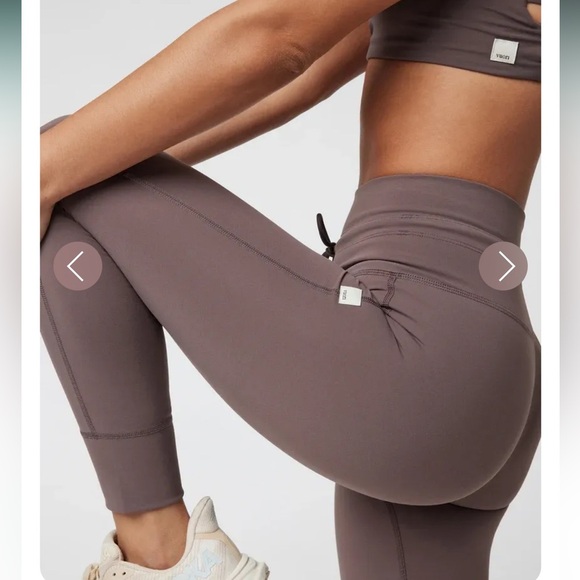 SOLD - Vuori Women's Taupe Leggings - Picture 4 of 7